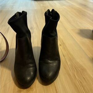 Adrienne Vittadini Black Ankle Booties